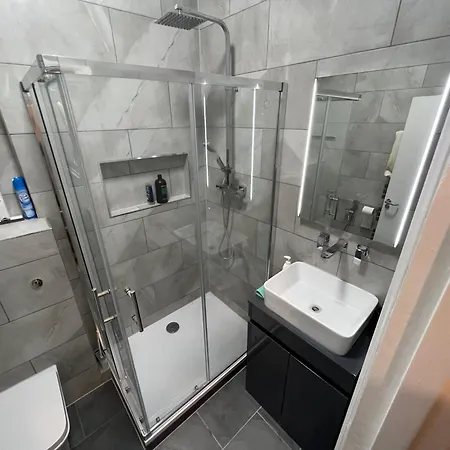 2 Bed Apartment In Central London On 3Rd Floor - Newly Refurbished - No Lift Exterior foto